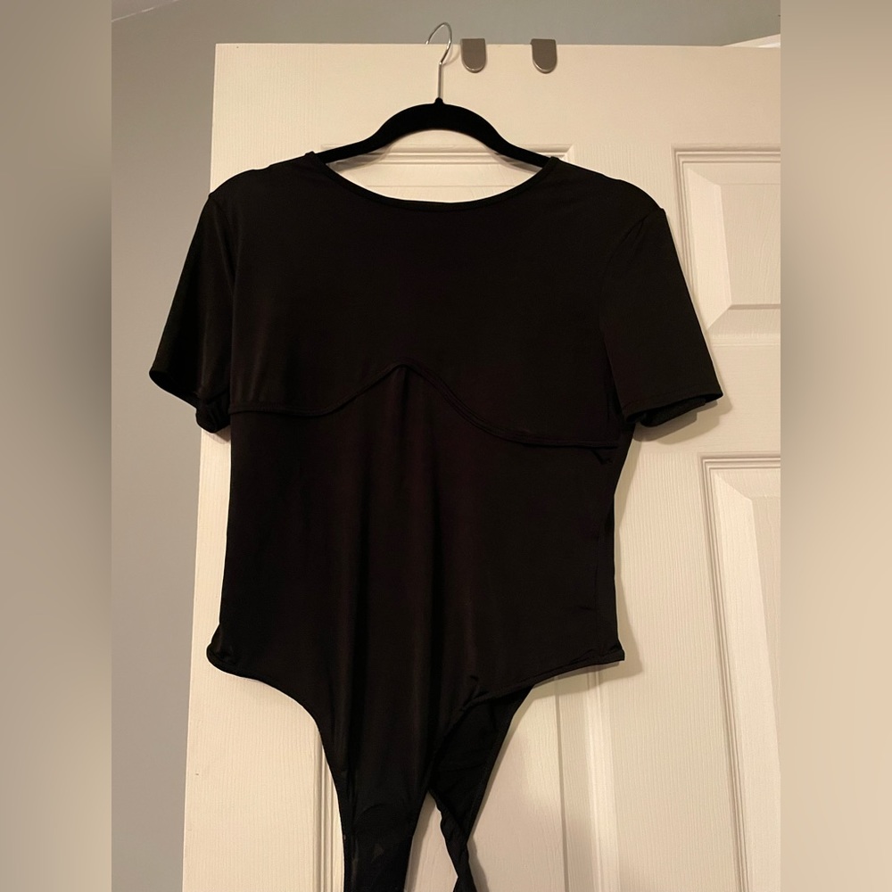 PLT black slinky binding short sleeved body suit